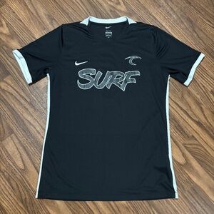 Nike Dri Fit * Slim Fit Surf * Woman Size Large